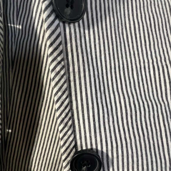 JNY Stretch Seersucker Blazer w/Pants,  Plus Size 18W, white w/gray stripe - Picture 9 of 11